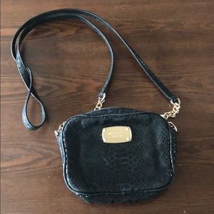 Black Micheal kors cross body bag